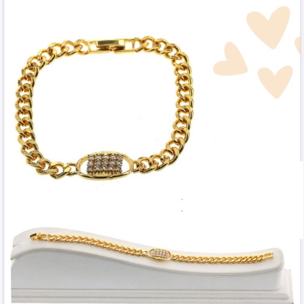 New Rhinestones Gold Plated 14 Kt Bracelet 💗
